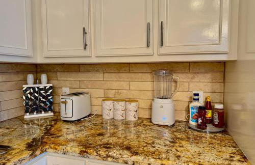 Lakefront Oasis - Photo 9