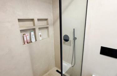 Recently Renovated 1924 DUTCH in Royal Oak - Foto 27