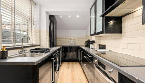 Modern and Comfy 3 Bed Manchester Home near Etihad, Coop Live Arena and Manchester City Centre - Foto 5