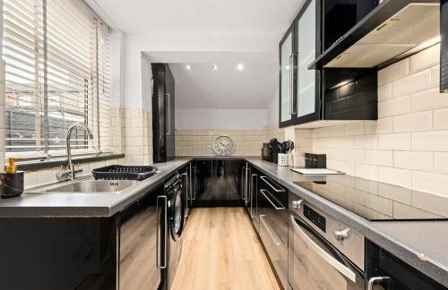 Modern and Comfy 3 Bed Manchester Home near Etihad, Coop Live Arena and Manchester City Centre - Foto 5