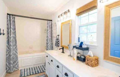 Pelican Estates Lake House at Cedar Creek Lake - Foto 11