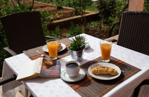 Apartment Ani - Two Bedroom Apartment with Terrace and Garden View - Foto 2