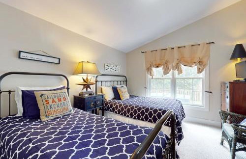 Seaglass Lakeshore Cottage - Foto 21