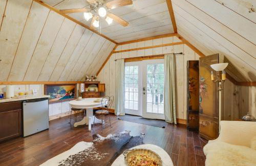 Chic Tree House Studio about 24 Mi to Bandera! - Foto 5