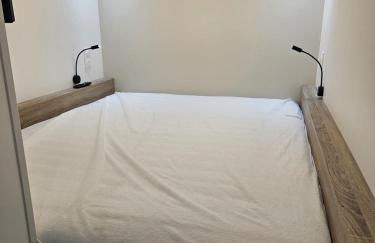 Elegant studio, 2-4 people, WiFi, pool, parking - Foto 13