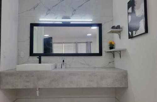 Kevin#B Chic Studio with Patio near Fort Lauderdale Beach - Foto 8