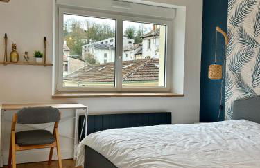 Le Chardon- appartement 2chambres- avec stationnement - Foto 6