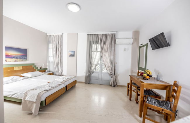 Helen Suites - Photo 3