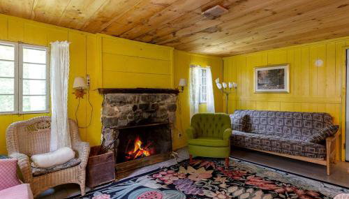 Maplewood Rustic 2BR Cabin, Water Access, Fireplace near Hanover, New Hampshire - Foto 4