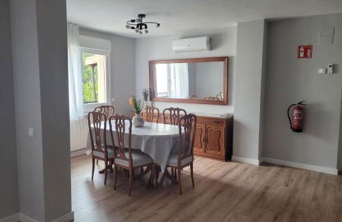 Casa Julio, bonita casa cómoda y espaciosa, totalmente reformada con terraza y jardin privado - Foto 28