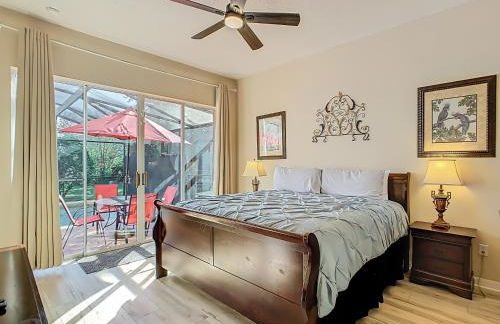 Spacious retreat w pool & game room - Foto 32