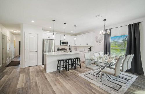 SW Florida Luxury Modern Retreat, King Bed Suite , Close to Beaches / Golfing / Fishing / Air Ports , 2023 Built - Foto 4