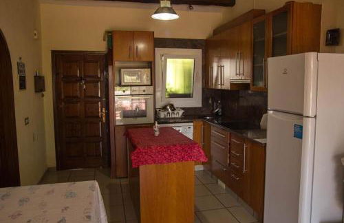 Casita blanca con fibra óptica y piscina cominutaria - Foto 24