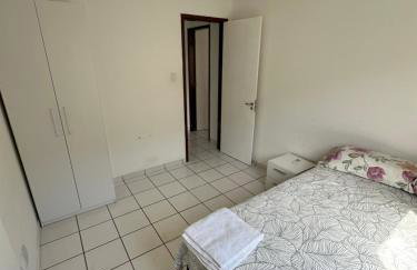 Apês Completos na Litorânea l Cozinha e Conforto l Ferreira Hospedagens - Foto 11