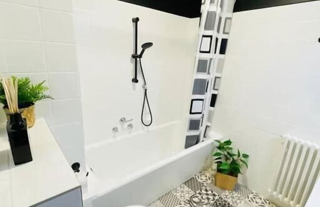 Spacious 1bed in City Center - Foto 8