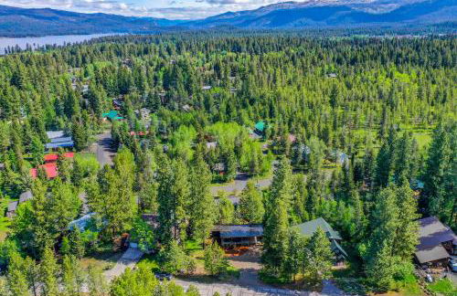 Two Pines - Unique container home w/hot tub - Downtown - Trailer Parking - Pet friendly - Foto 35