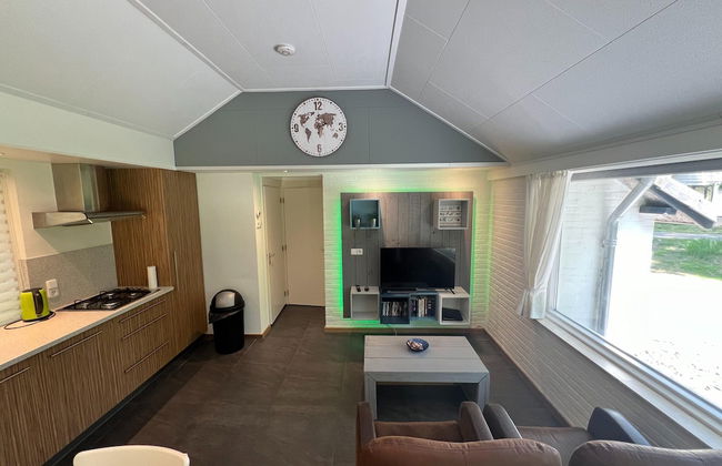 Holiday Home in Stramproy Near Nature Reserve - Photo 2