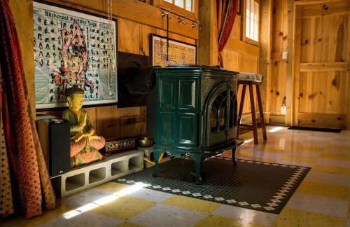 Tranquil Yurt Rental for Two with Soothing Interior on Ranch near San Luis Obispo - Foto 17