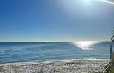 3-BR space in charming Hollywood - Foto 9