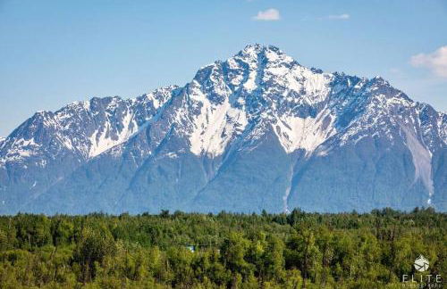 Luxury Living at The Eagles Perch Palmer AK - Foto 40