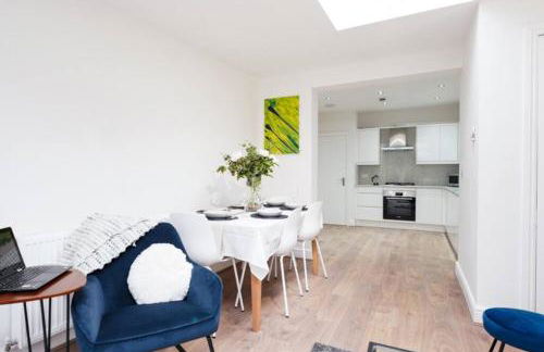 Newly Renovated Modern 4 Bed 3 Bath Apartment London - Foto 7