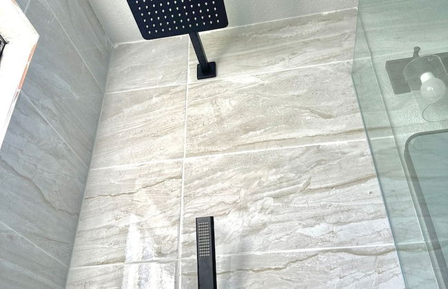 Vintage Vibes Modern Comfort 2BR for 6 Guests - Foto 10