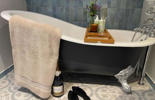 The Piggery - Photo 6