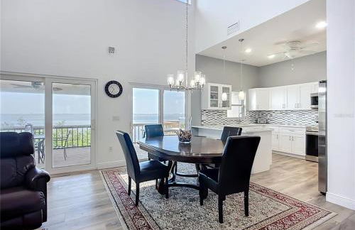 Private Family Waterfront Retreat 6BD-5BA Bring your Boat - Foto 8