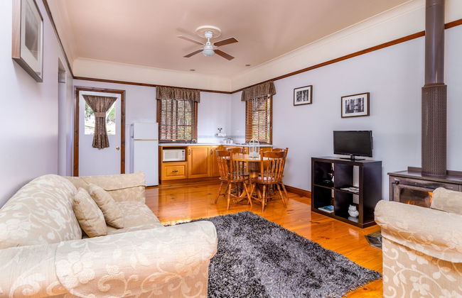 Cypress Ridge Cottages - Photo 6