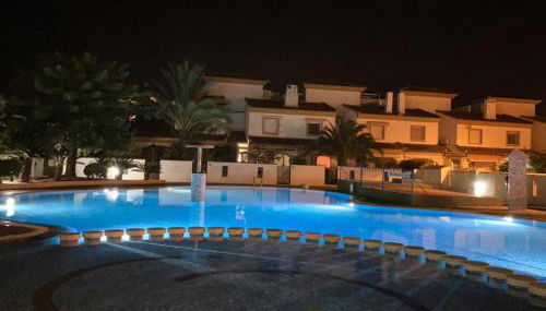 MET Oliva Nova Playa chalet grande con jardín MET a 5 minutos y a 3 de la playa - Foto 3