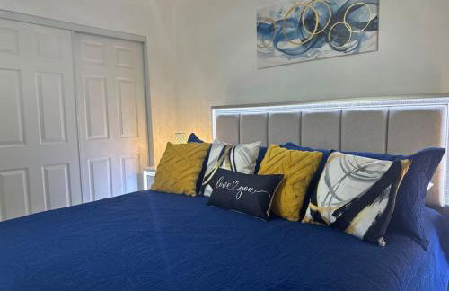 Relaxing Studio Getaway w BBQ, Patio and Parking - Foto 8