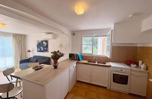 Charmant T2 avec terrasse, piscine et jardin - Foto 4