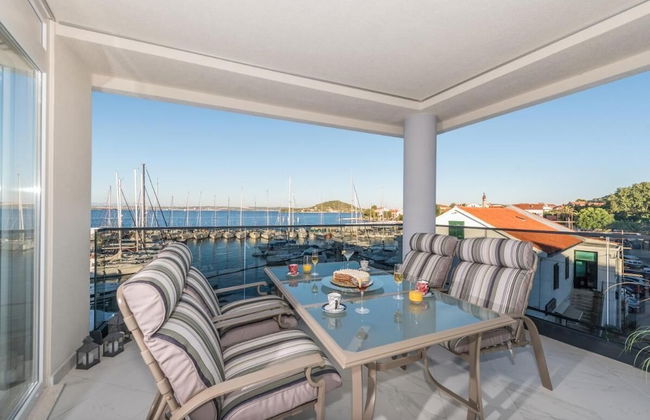 Good Life Deluxe Seafront Apartment - Foto 20