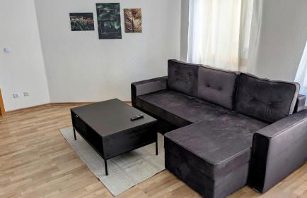 LeHaStays Buckau - NS15-02 I 2 Zimmer I voll ausgestattete Küche I Erdgeschoss I Balkon I Smart TV - Foto 10