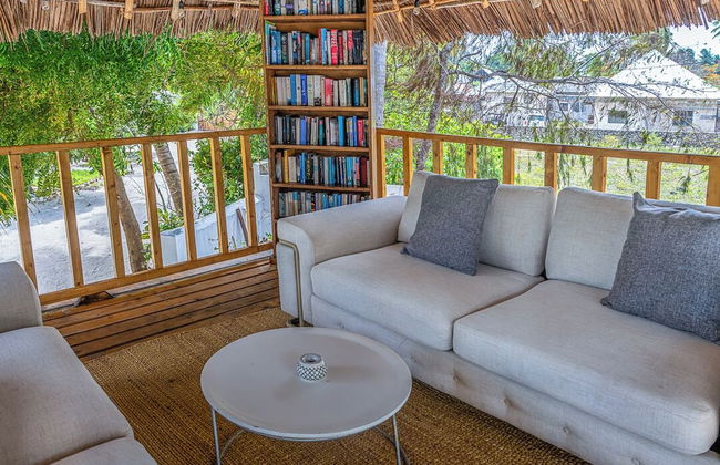 Solymar Staffed Beach Front Villa - Photo 65