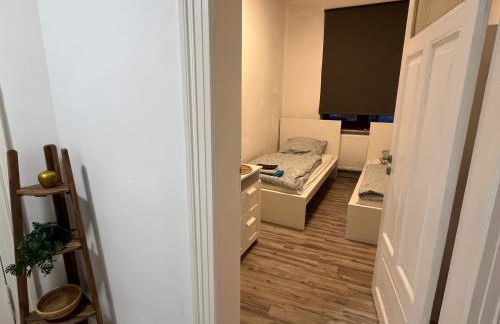 Monteur & Ferienwohnung mit Balkon, 3 Schlafzimmer & Platz für 6 Personen - Photo 4