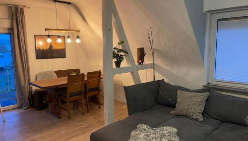 Konfortable Wohnung mit Balkon und Gartenblick - Photo 2