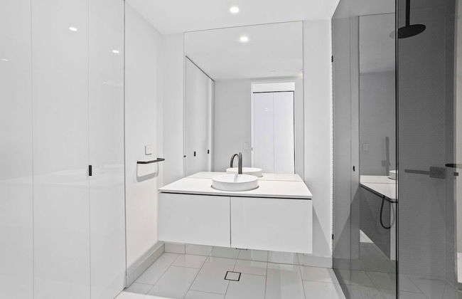 Palm Beach Luxury with Hinterland Views - Photo 13