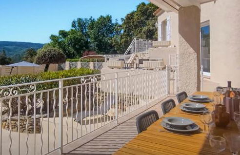 Nice Home In Ste-Anastasie-Sissole - Photo 4