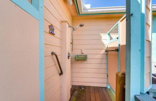 Ocean-View Balcony! Coastal Haven in Crystal Beach - Foto 25