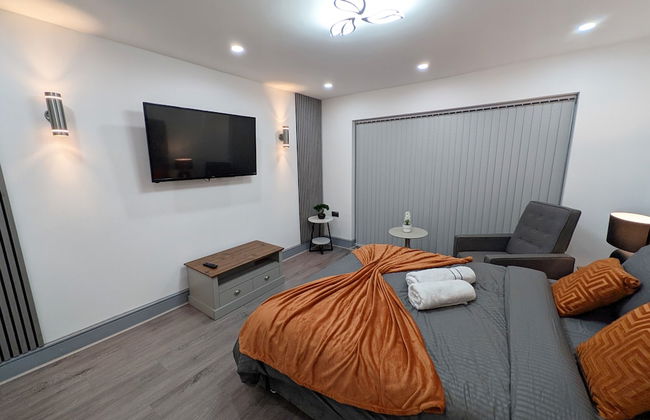 Spacious and Comfortable Modern Rooms - Photo 6