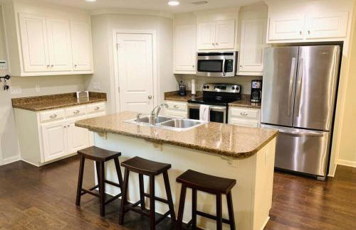 Peaceful 3BR/2BA Hidden Lake Home Near ACOM w/WiFi - Foto 2