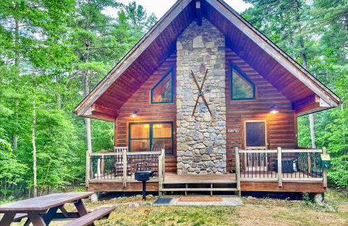 Adirondack Mountain Cabin with Hot Tub, Near Whiteface, Lake Placid, Fire Pit, Game Rm - Foto 2
