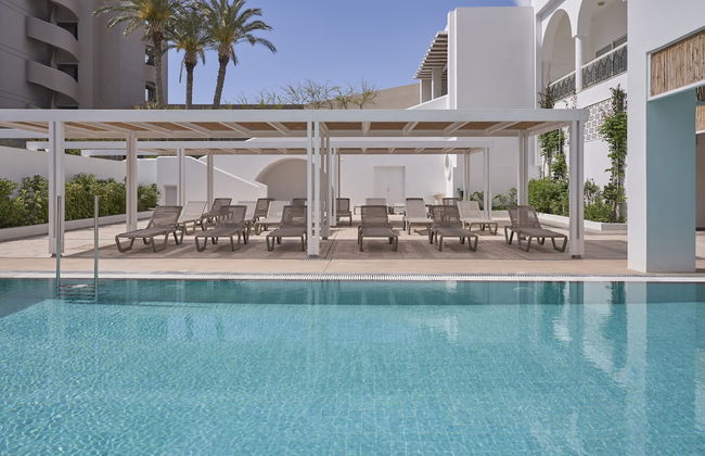 Epsilon Hotel Apartments - Photo 25