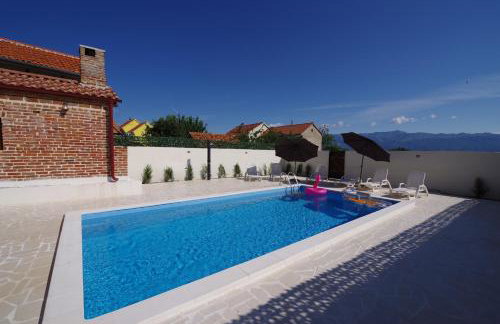 Villa Dora with private pool - Photo 9