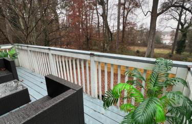 Spacious Gorgeous 3bd home with large deck Close to EVERYTHING - Foto 43
