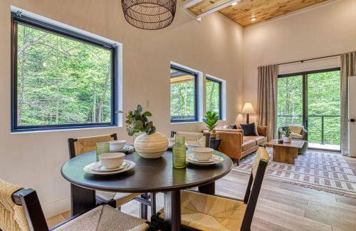 Peaceful Smoky Treehouse| Hot Tub • Hammock • Deck - Foto 26