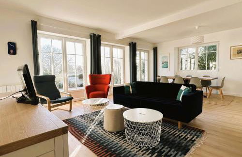 Maison rénovée avec jardin, proche plage Kerleven, 8 pers, Golf Cornouaille à 1.8 km - FR-1-481-153 - Foto 1