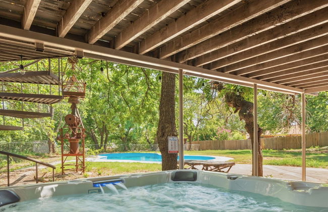 5BR Relaxation Haven Hot Tub Pool Table Fun M - Foto 42