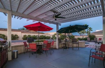 Spectacular Hilltop Home W/resort Like Backyard! - Foto 122